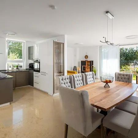 Aurelia Willa Sveti Vid-Miholjice